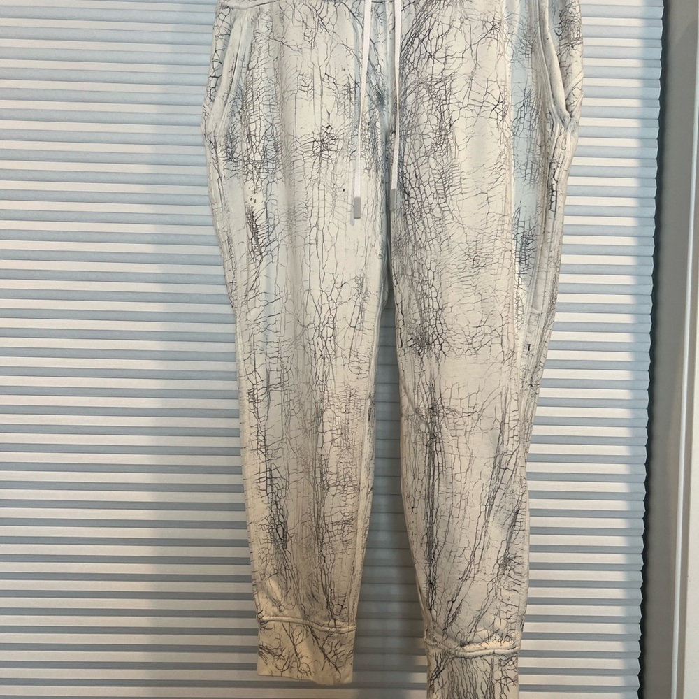Lululemon Athletica Cream and Gray Distressed Joggers